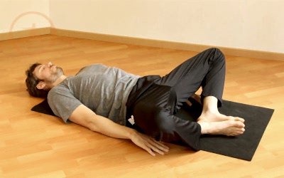 SUPTA BADDHA KONASANA ·  Beneficios de la práctica de Yoga
